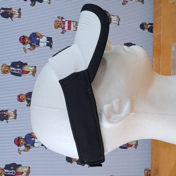 Atlanta Falcons New Era embroidered logo white & black NFL velcro tab visor hat - Picture 4 of 9